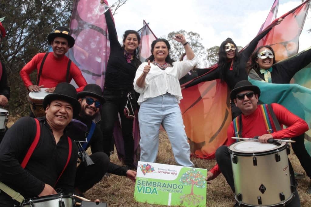 Inicia Clara Brugada programa Iztapalapa sembrando vida; plantará 40 mil en el cerro de la estrella, hoy fueron 20 mil