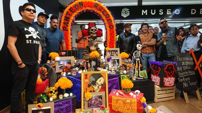 Ofrenda de Panteón Rococó en el Metro