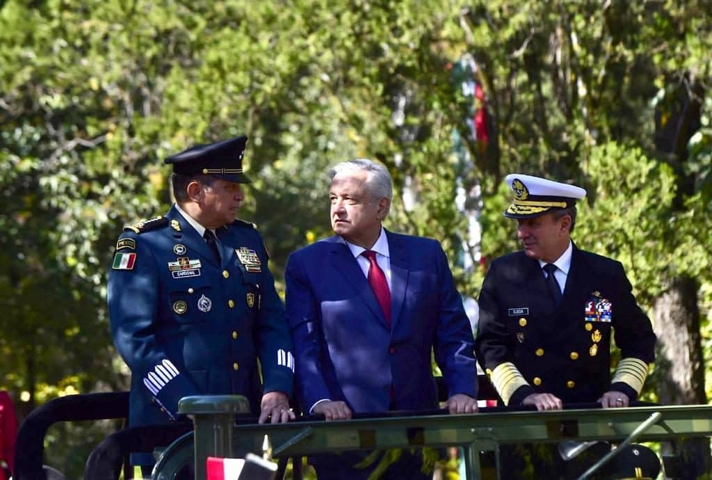 Fuerzas Armadas refrendan lealtad a López