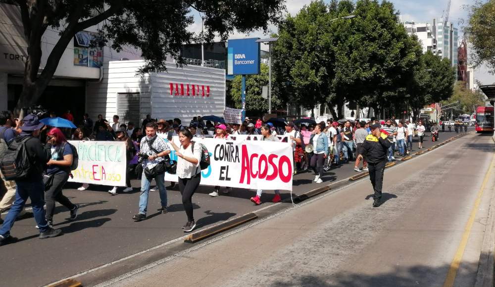 Marcha de estudiantes de las prepas 7 y 9