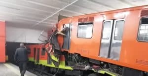 Chocan dos trenes en Metro Tacubaya