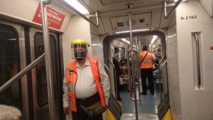 Metro de la CDMX regalará un millón de caretas para usuarios