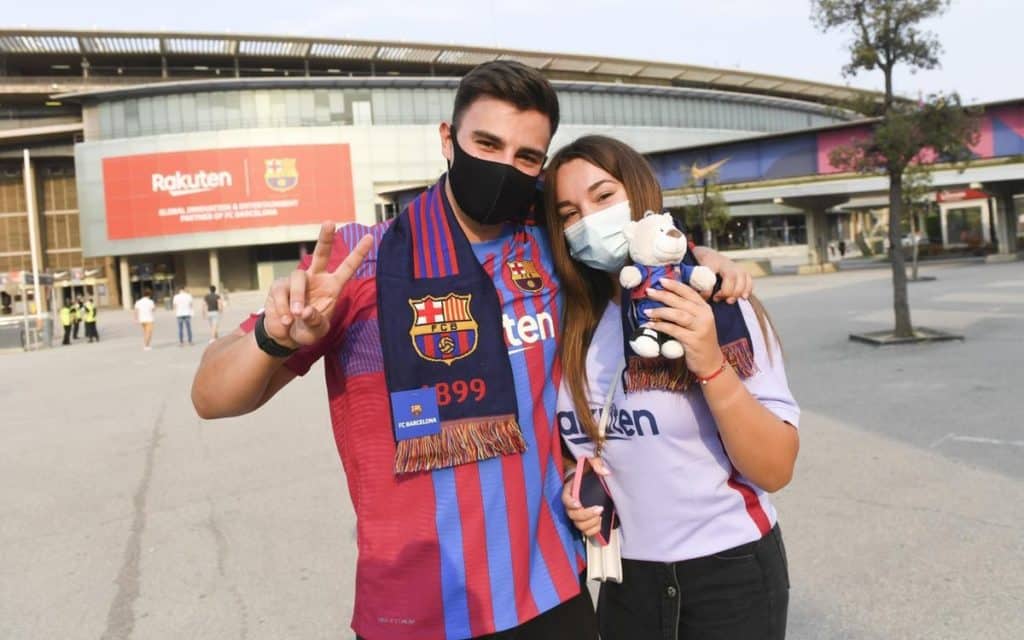 Regresan fans al Camp Nou