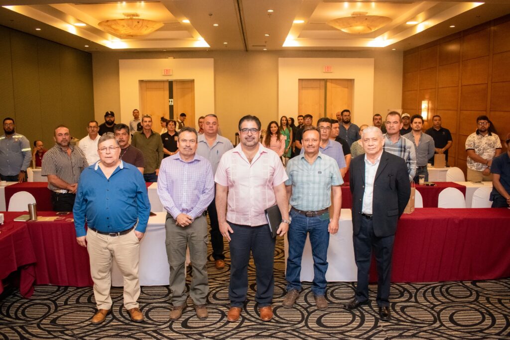 Entrena Icatson a organismos operadores de agua en temas de cuidado del agua