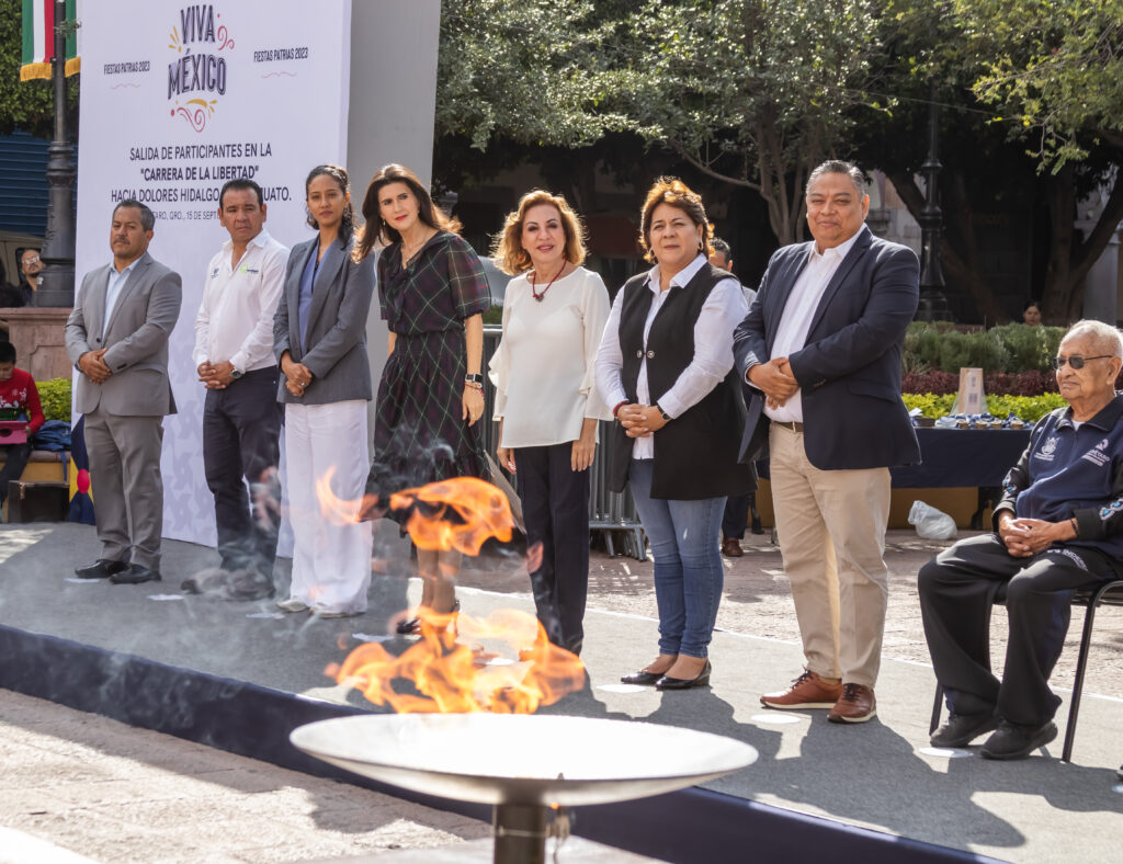 Encabeza Lupita Murguía banderazo de salida de la Carrera de la Libertad 2023