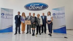 Estudiantes Ford llevan el gen de excelencia, enfoque y colaboración