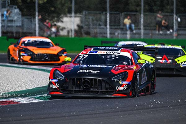 A darlo todo Diego Menchaca por el título de GT Open en el Circuito Barcelona-Cataluña