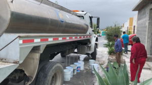 De manera emergente, Conagua apoya en el suministro de agua potable en Villa de Álvarez, Colima