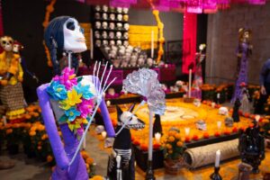 Visita la Ofrenda Monumental de Día de Muertos en el Parque de la Ciencia “Fundadores”