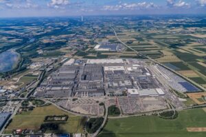 BMW Group Planta Dingolfing celebra 50 años de producción de automóviles