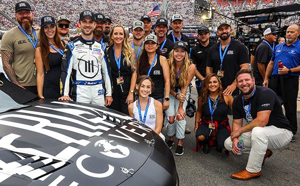 Votaciones abiertas para apoyar a Daniel Suárez como piloto más popular de NASCAR Cup