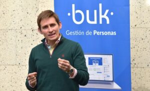 Buk presenta estudio de las tendencias en RRHH para 2024