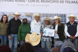 Entrega SEDEA apoyos a productores del semidesierto