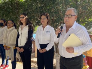 Entrega titular del IFEQ obra educativa en Ezequiel Montes