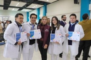 Reconocimientos a la excelencia académica en rama de la salud