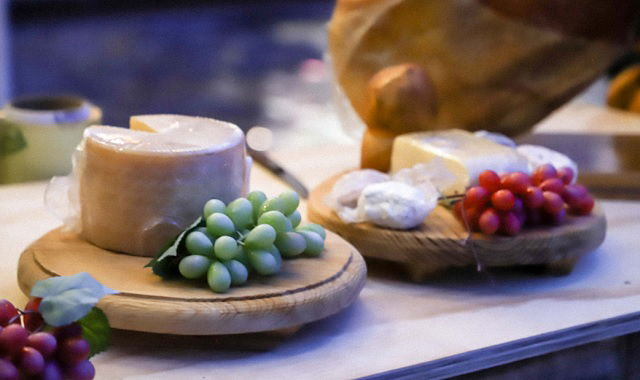 Queso y Vino